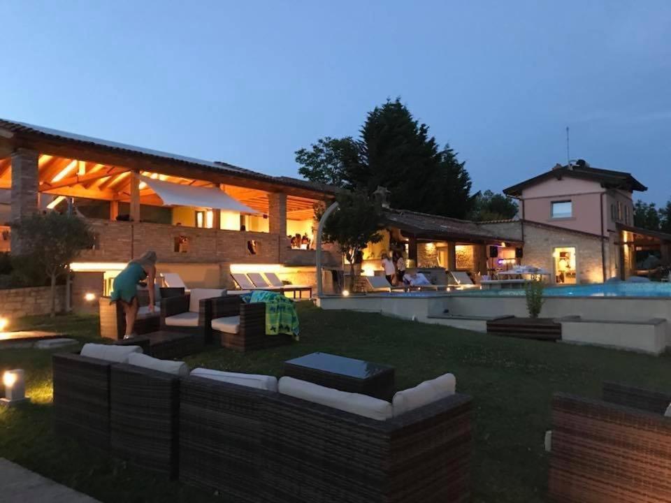 パヴッロ・ネル・フリニャーノ Agriturismo I Tassoniヴィラ エクステリア 写真
